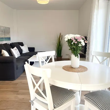 Cuxhavener Straße 5/1 *