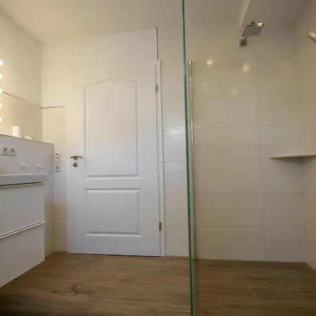 Appartement Cuxhavener-strasse-5-1 *